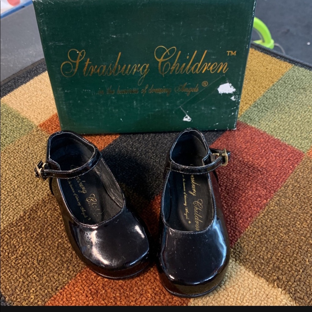Toddler black maryjane shoes 6